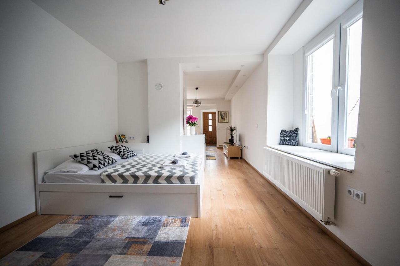 Modern Studio Apartment In The Old Town Sarajewo Zewnętrze zdjęcie